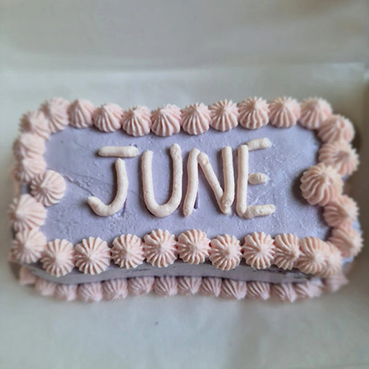 Plain Jane: Apple & Cinnamon Mini Bone Cake - Muttley Crew Pet Treats Private Limited