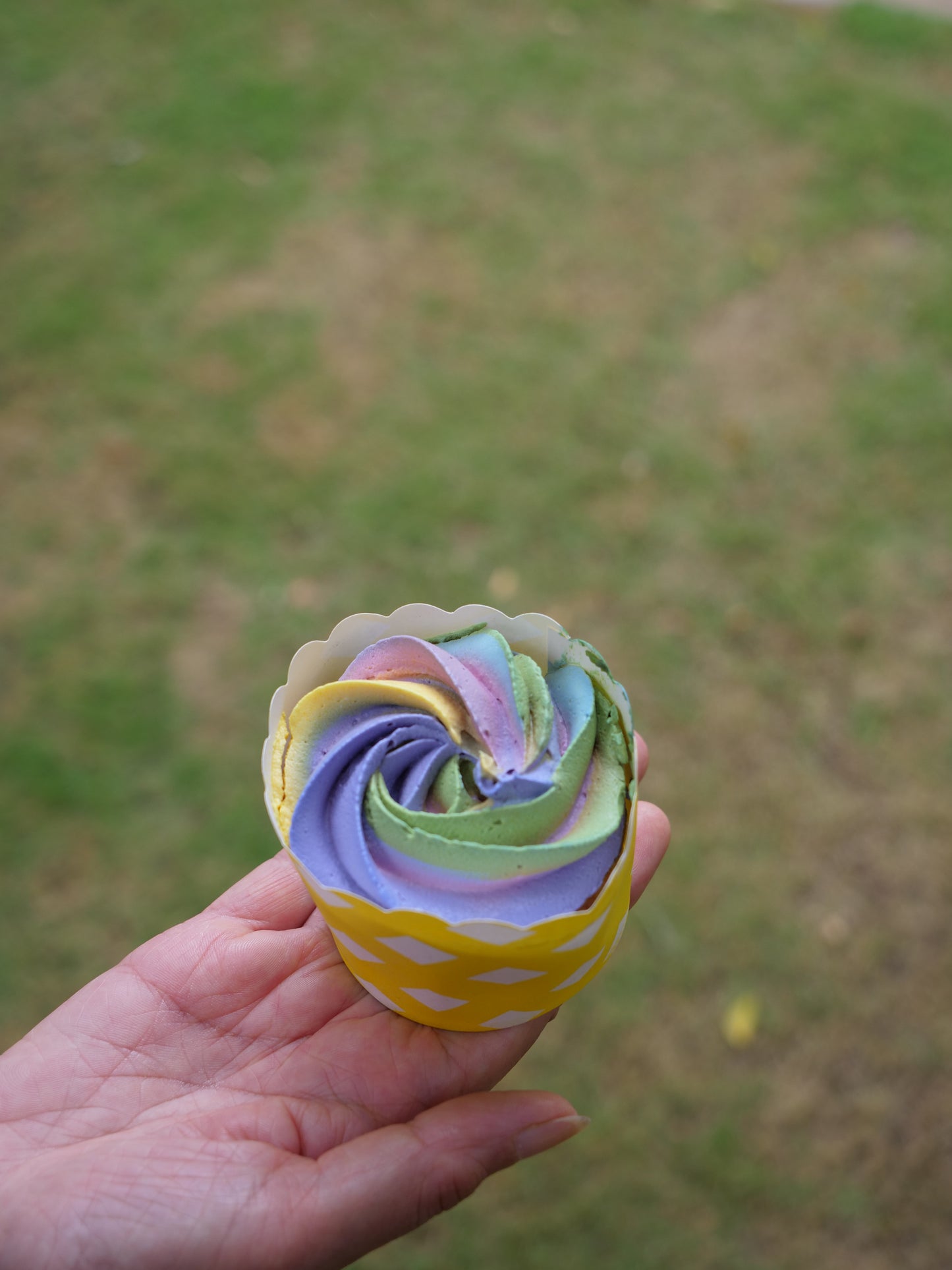 Love Lives Here Cupcakes